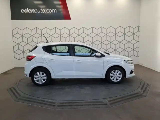 Dacia Sandero eco-g 100 - 22 — photo 6