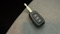 Renault Clio 1.5 Blue dCi 100ch Evolution - 24 — photo 16