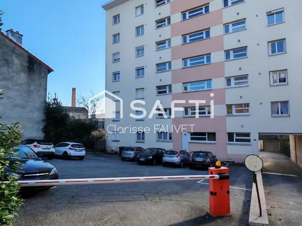 Location à saisir pour ce beau T2 soigné