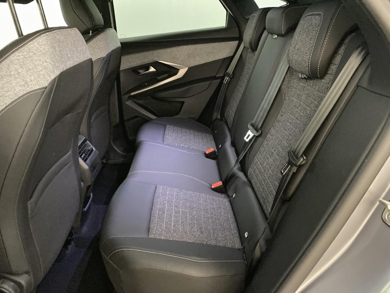 Peugeot 3008 hybrid 145 e-dcs6 allure business — photo 10