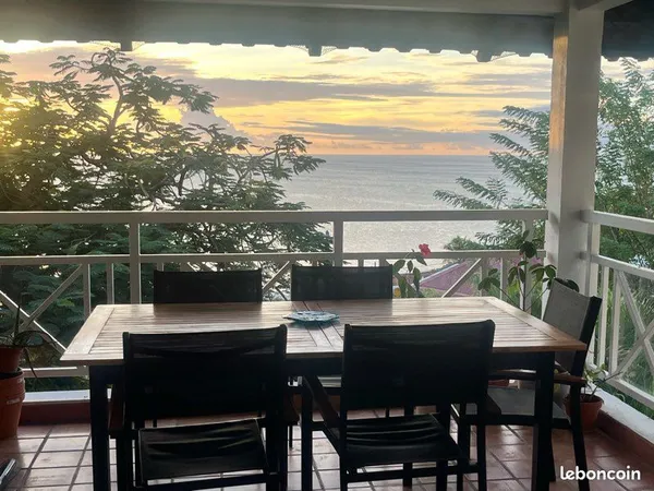 Appartement T3 meublé vue mer piscine