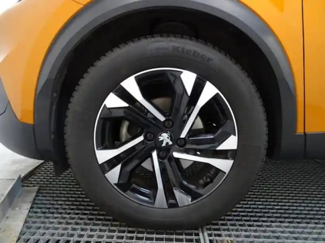 Peugeot 2008 1.2 puretech 130ch s&amp;s allure pack eat8 — photo 10