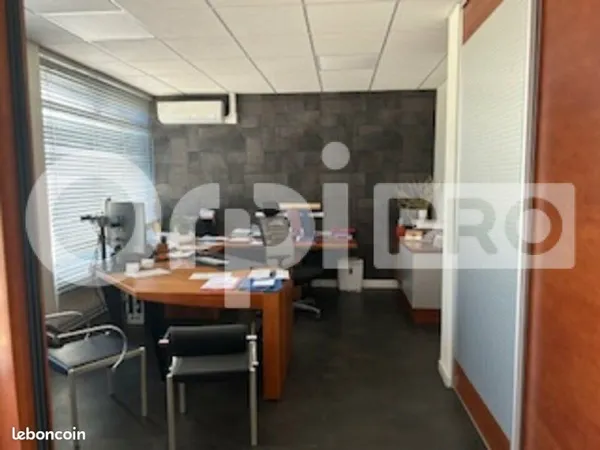 Bureau 227 m²
