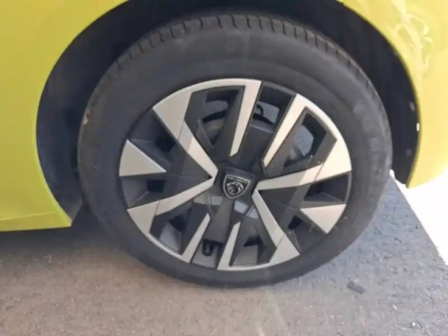 Peugeot 208 puretech 75 s&amp;s bvm5 — photo 19