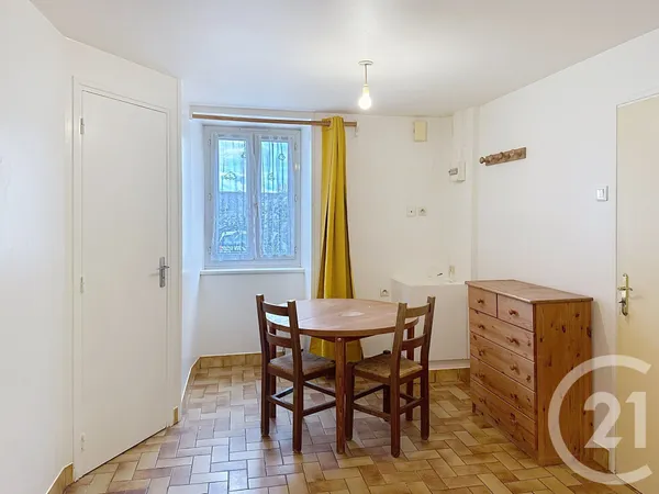Studio 1 pièce 19 m²