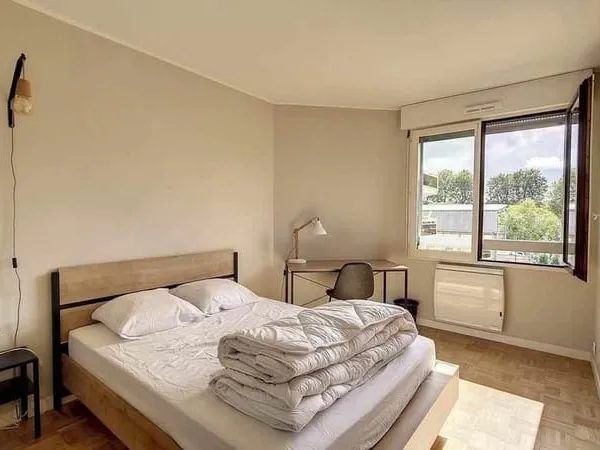 1 Chambre dispo dans une coloc meublée de 3 pièces