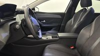 Peugeot 308 PHEV 180ch Allure Pack e-EAT8 — photo 12