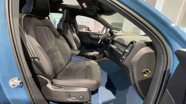 Volvo Xc40 t5 recharge 180+82 ch dct7 — photo 27