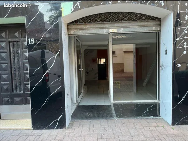 Cabestany centre - Local commercial 60 m² traversant - 2 accès