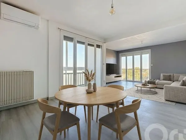 Appartement 4 pièces 82 m²