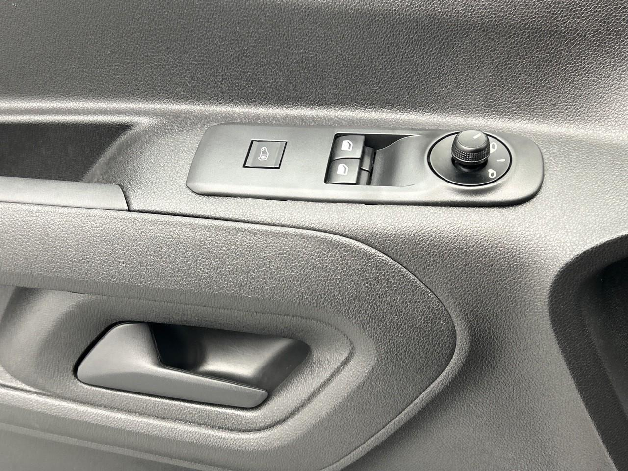 Citroën Berlingo van m 650 bluehdi 100 s&s bvm6 club — photo 29