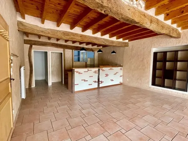 Studio 1 pièce 71 m²