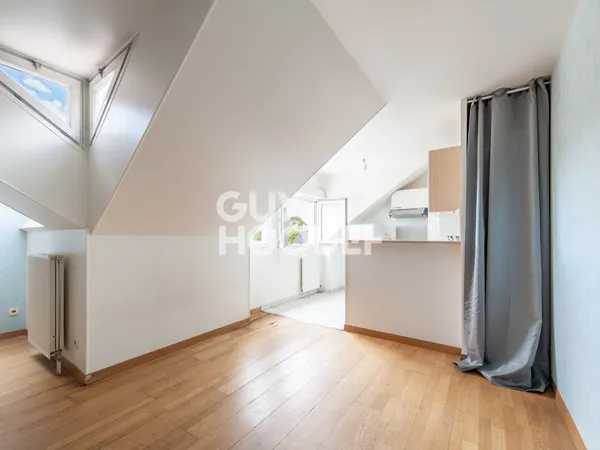 3 PIECES LUMINEUX PROCHE GARE
