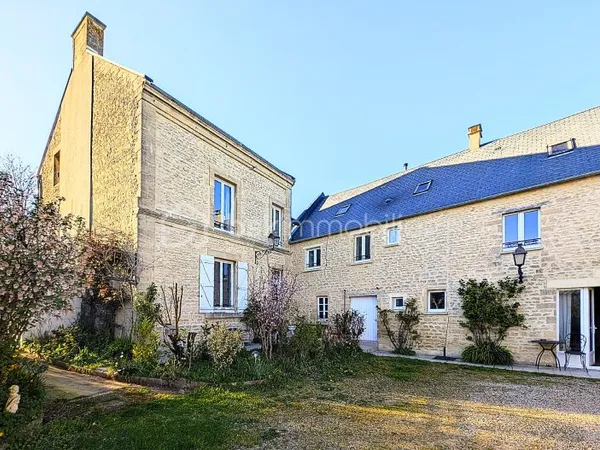 Maison 9 pièces 210 m²