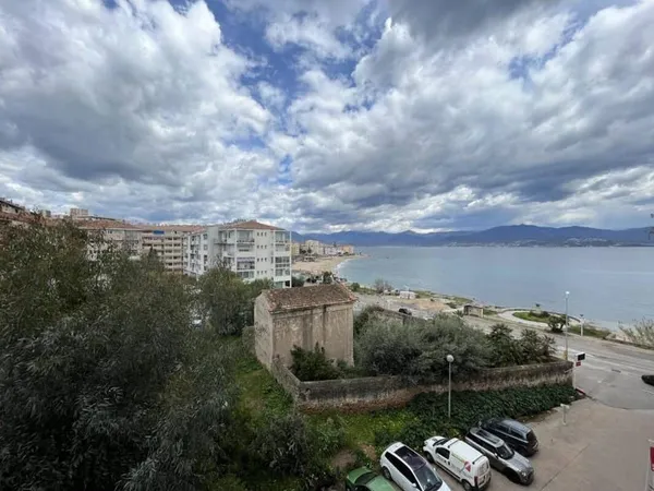 Appartement 2 pièces 53 m²