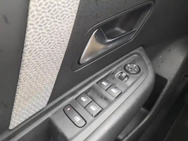 Citroën C4 puretech 130 s&amp;s eat8 shine pack — photo 20