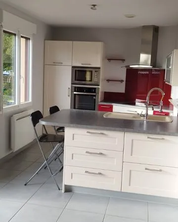 Maison a loué à sens de bretagne