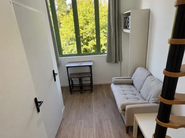 Studio meublé tout compris (internet, eau, électricité)