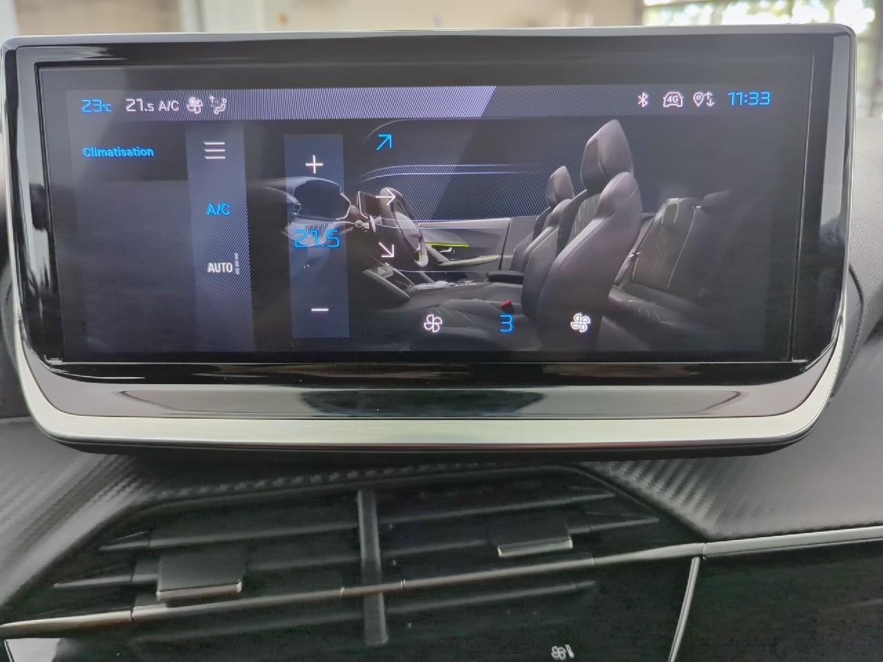Peugeot 2008 hybrid 145 ch e-dcs6 allure — photo 15