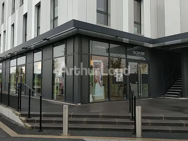 Local commercial 149 m²