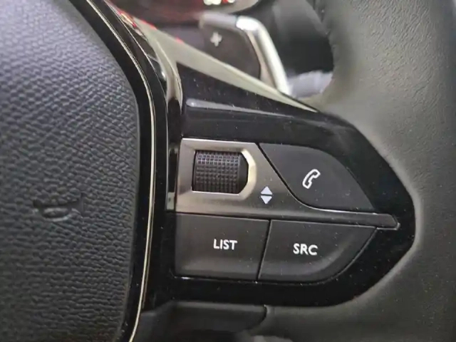 Peugeot 2008 puretech 130 s&amp;s eat8 — photo 28