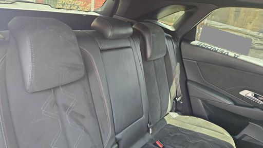 DS DS7 Crossback 1.6 THP 180 EAT8 - Performance Line – 2020 – 58876 km – Essence – Boîte Automatique — photo 35