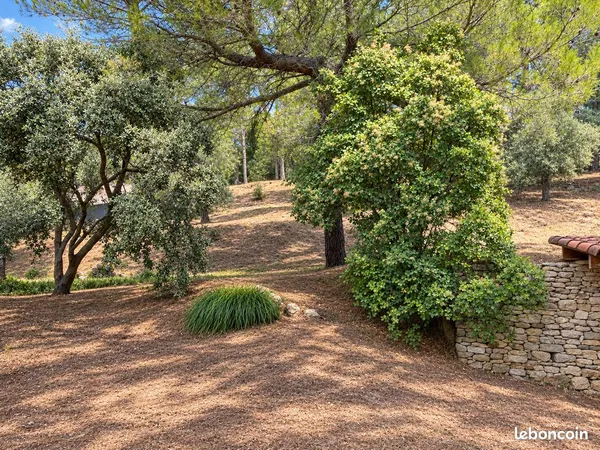 Terrain 1263 m² Ménerbes