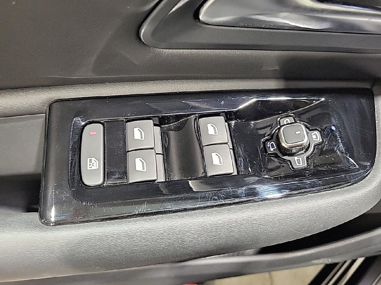 Citroën C5 X hybride rechargeable 225 e-eat8 max — photo 23