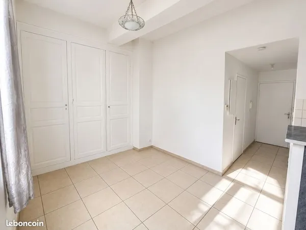 T2 30 m² - HYPER-CENTRE ANGERS - 100 m DU RALLIEMENT - 140 000