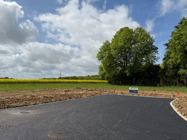 Terrain 650 m²