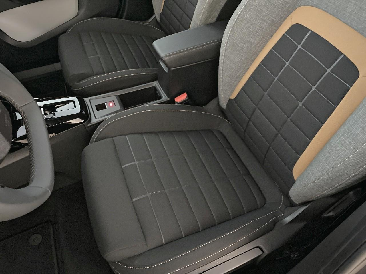 Citroën C3 Aircross hybride 145 ch aut plus — photo 9