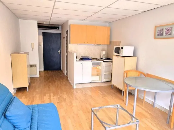 Studio 1 pièce 27 m²