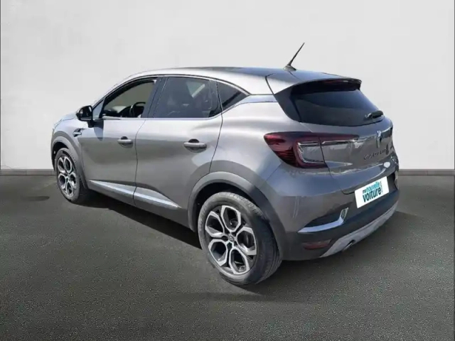Renault Captur blue dci 115 edc — photo 7