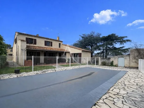 Maison avec piscine proche de Carcassonne