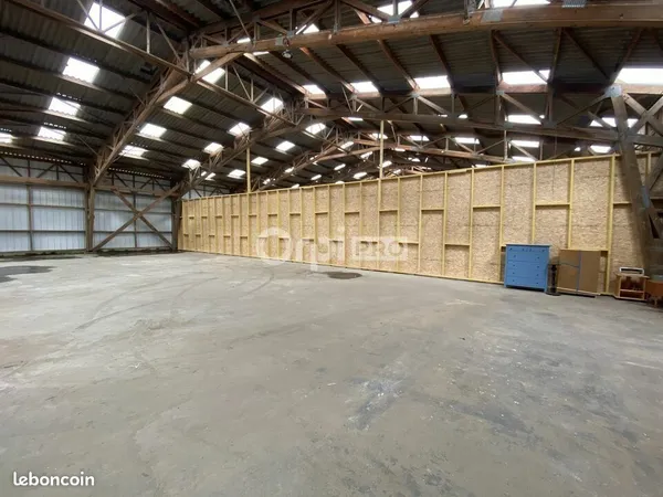 Local d'activité 2 062 m²