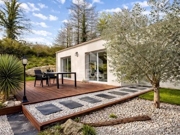 Maison contemporaine de plain-pied ? 140 m² ? Bussac-sur-Charente