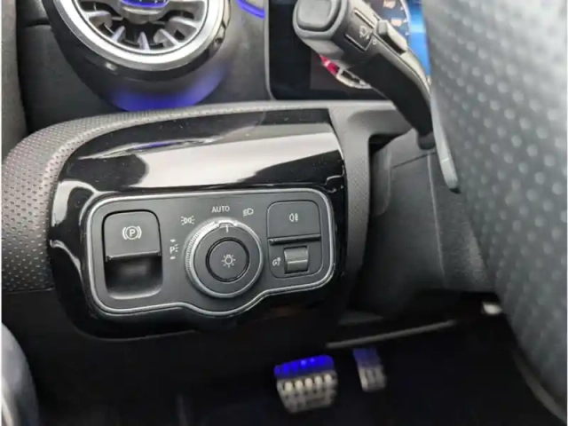 Mercedes Cla 250 e hybrid eq — photo 38
