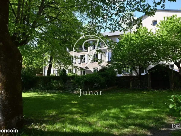 Maison 50 pièces 2800 m²