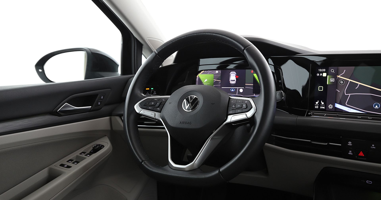 Volkswagen Golf 8 SW — photo 17