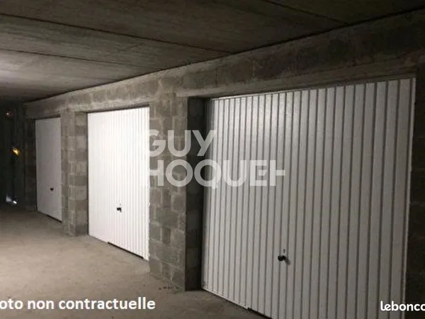Parking/box DAMMARTIN EN GOELE