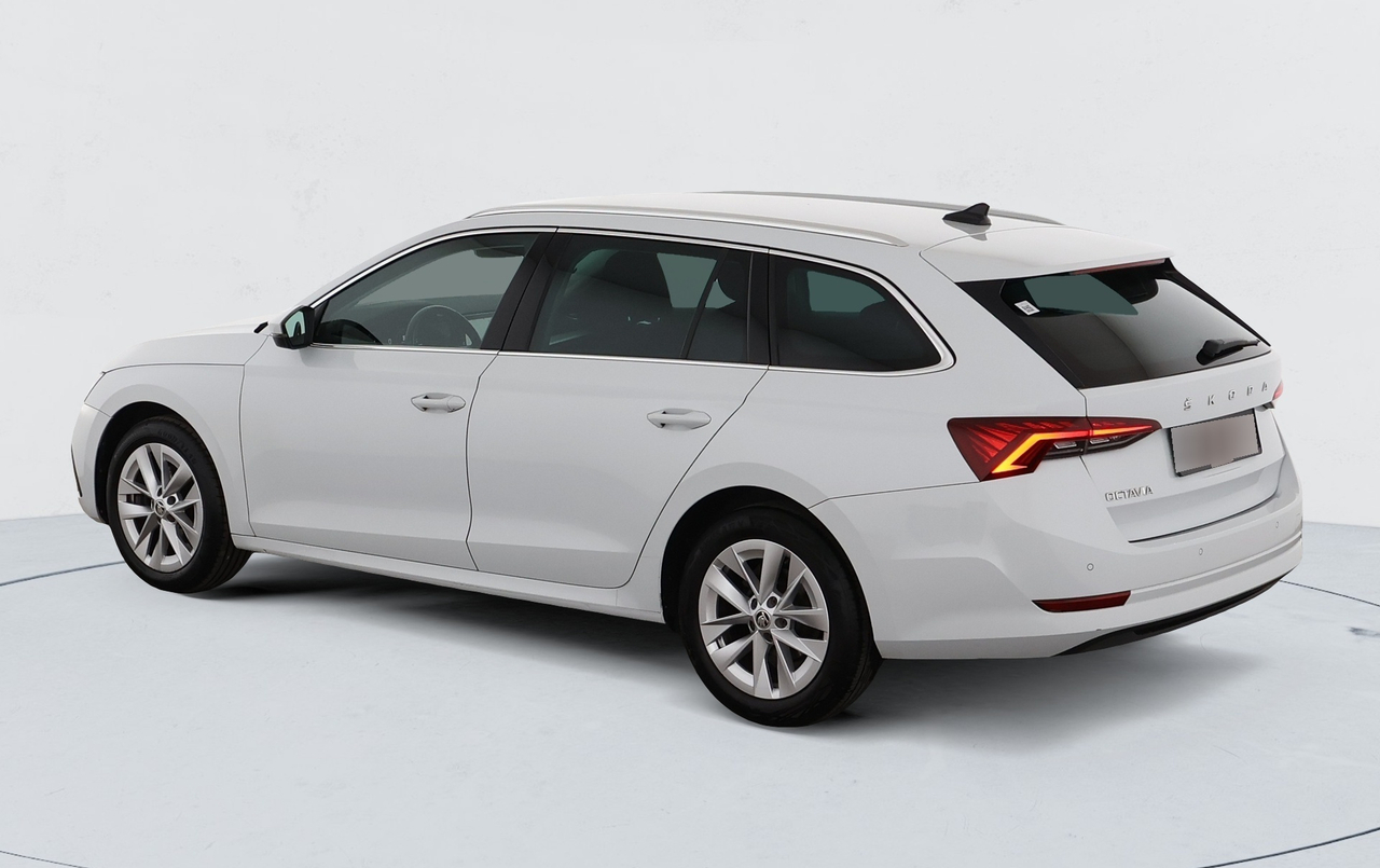 Skoda Octavia Combi — photo 3
