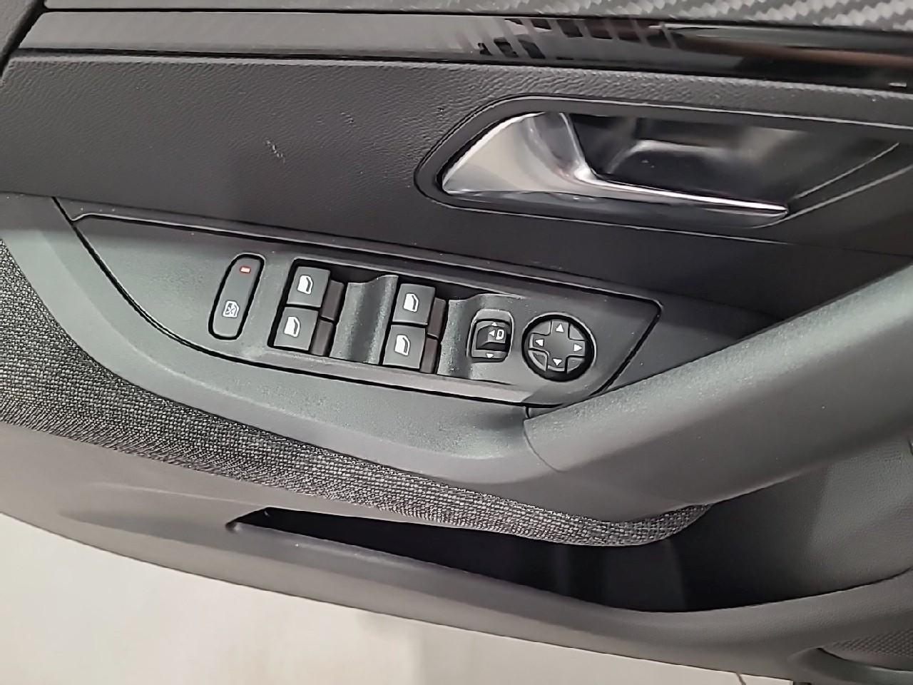 Peugeot 2008 100 s&s bvm6 style — photo 20