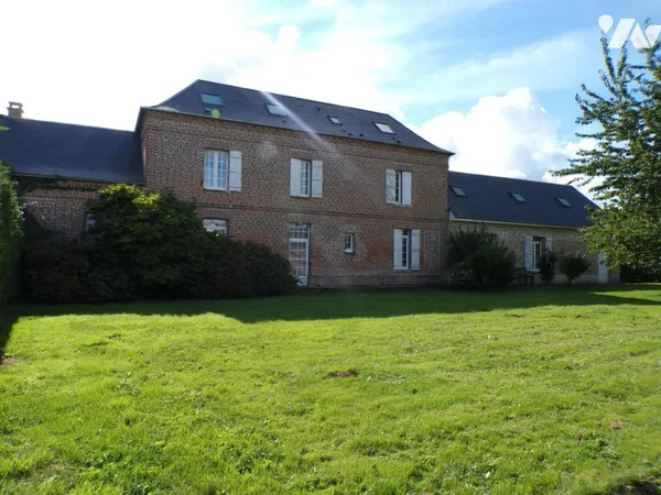 Maison 8 pièces 260 m²