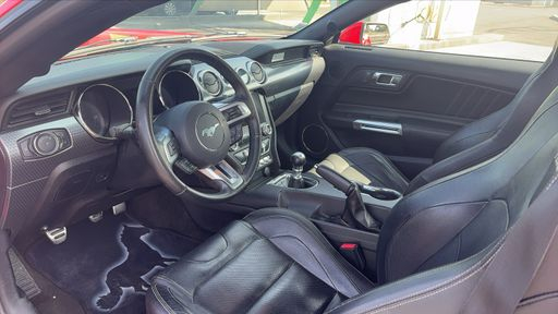 Ford Mustang Fastback 5.0 V8 421 BVA - GT – 2015 – 144848 km – Essence – Boîte Manuelle — photo 18
