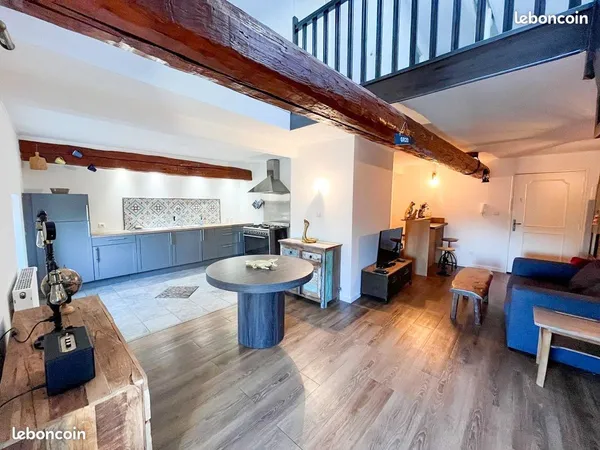 Appartement de caractère dans un château du XVIe siècle - 74 m² - Proche Metz