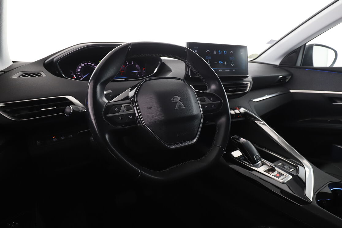 Peugeot 5008 1.5 Blue-HDi Allure Pack EAT8 — photo 10