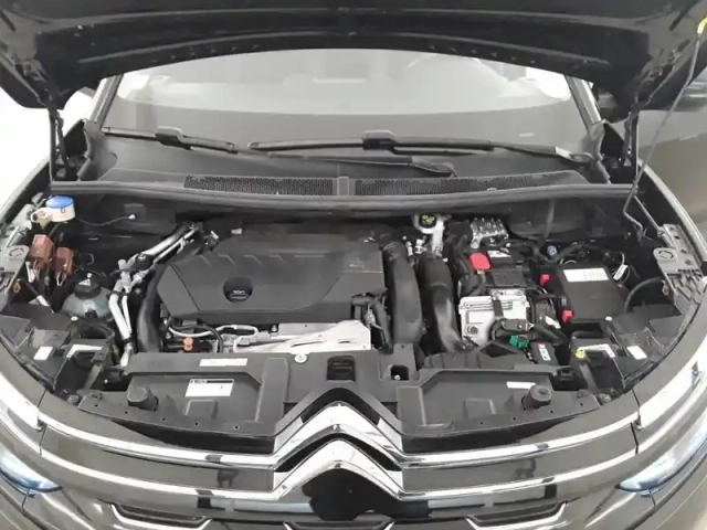 Citroën C5 Aircross hybride rechargeable 225 e-eat8 — photo 24