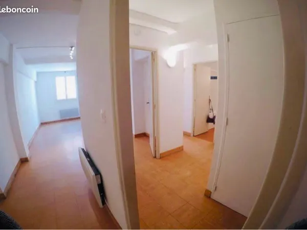 Appartement T2, 65 m² centre-ville de Saint-Rémy de Provence, légèrement en extérieur, au calme, une