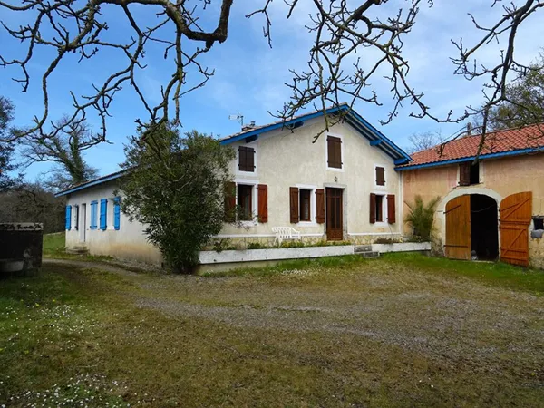 Landes 40250 Caupenne, propriété 21 ha avec habitation et dépendances