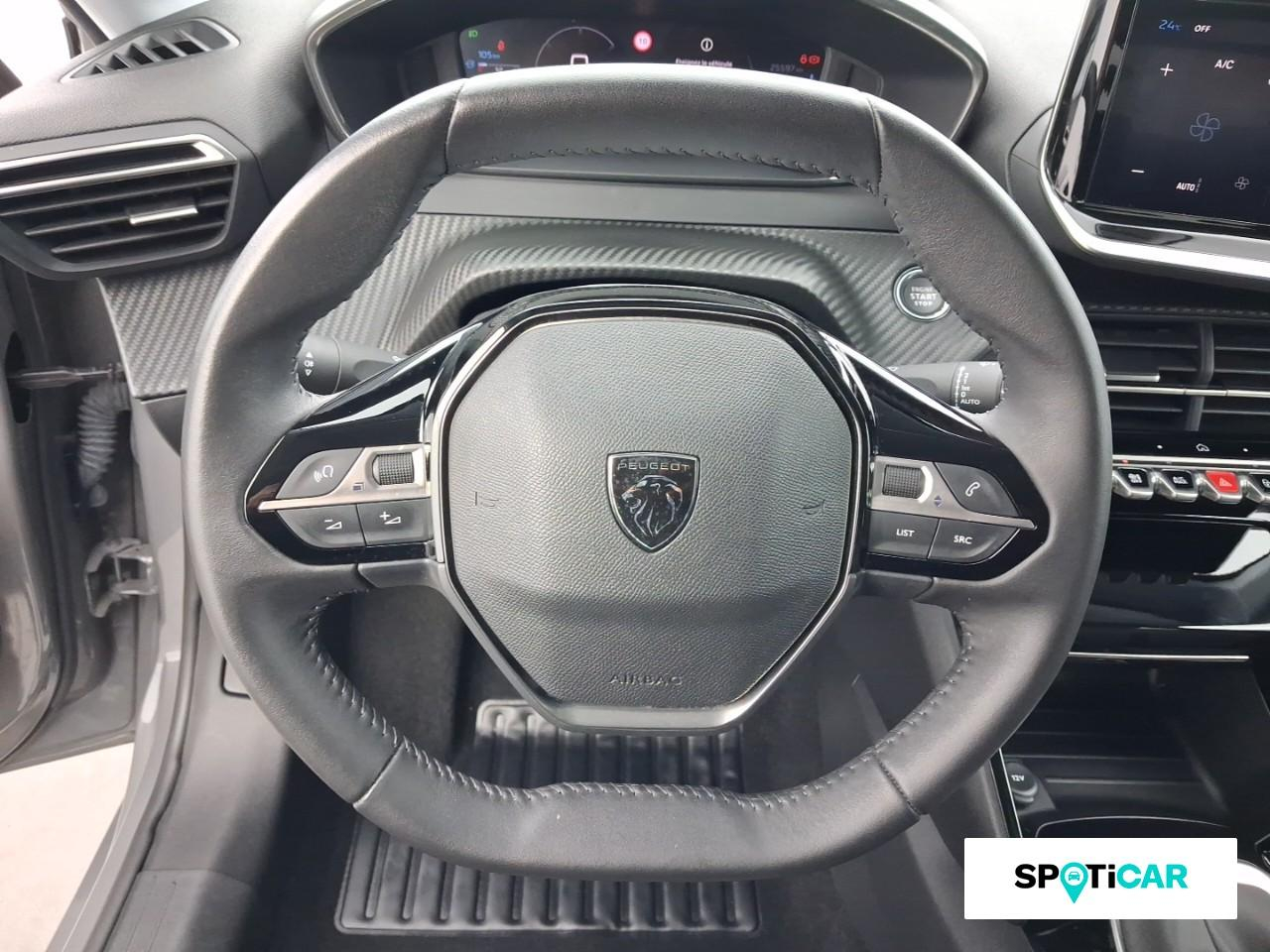 Peugeot 208 1.2 puretech 100ch s&s allure — photo 12